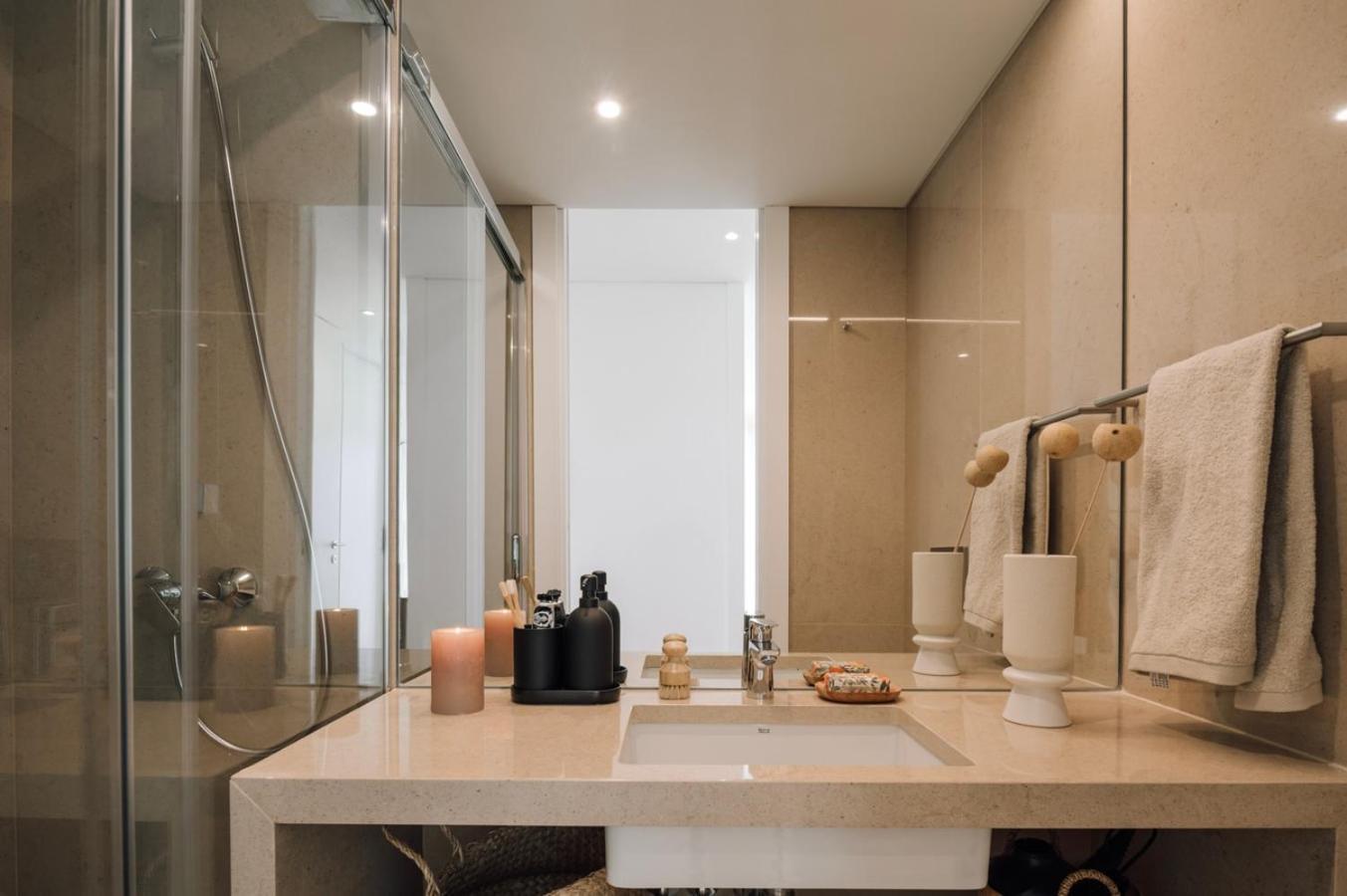 Talamone - 2 Bedrooms And Balcony In Alvalade
