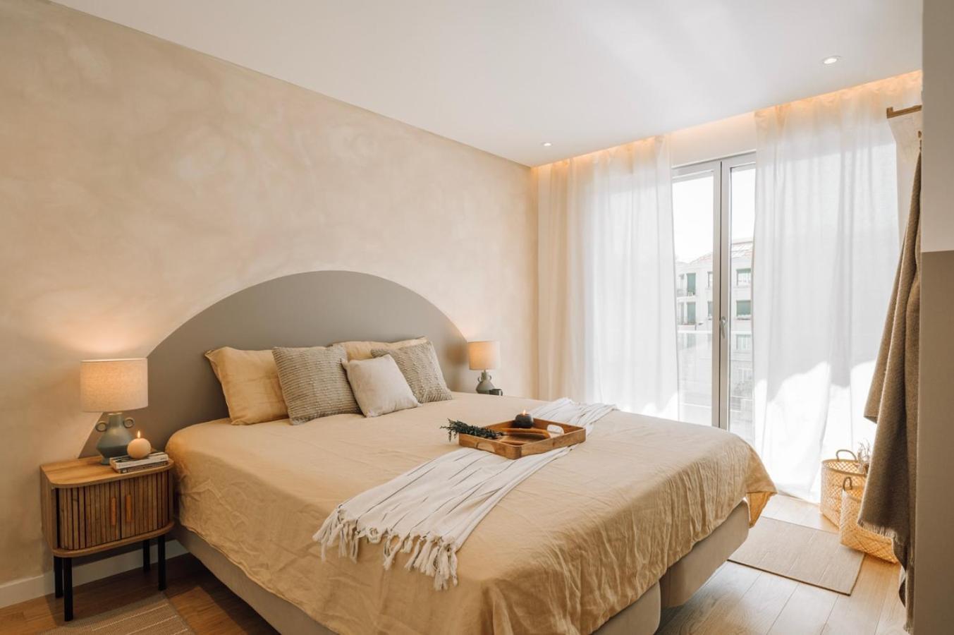 Talamone - 2 Bedrooms And Balcony In Alvalade Apartment